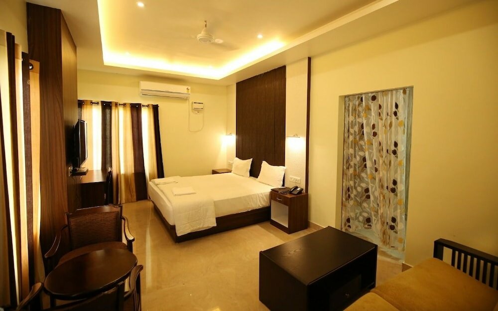 Фото Hotel Marina Manor