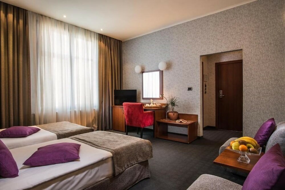 Фото отеля 2