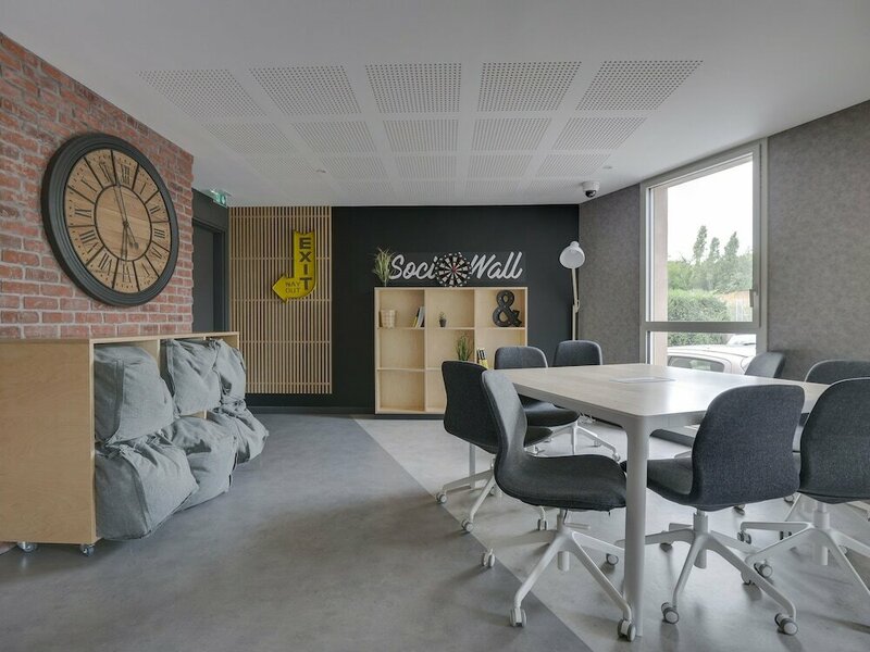 Гостиница Student Factory Aix Pont De L'Arc в Экс-ан-Провансе