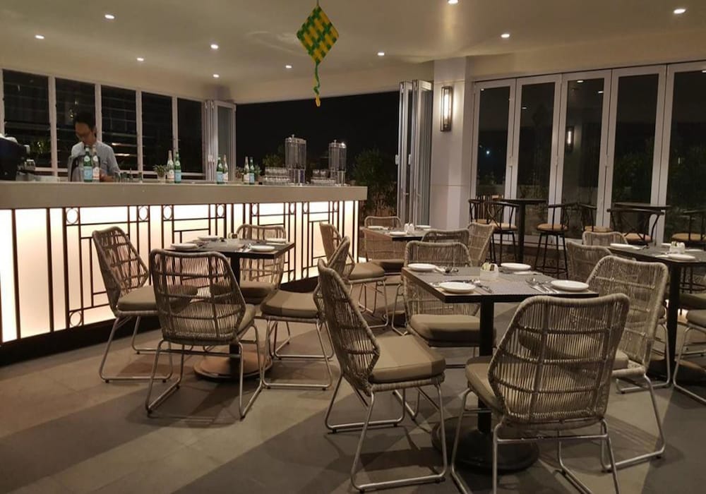 Фото Suasana All Suites Hotel