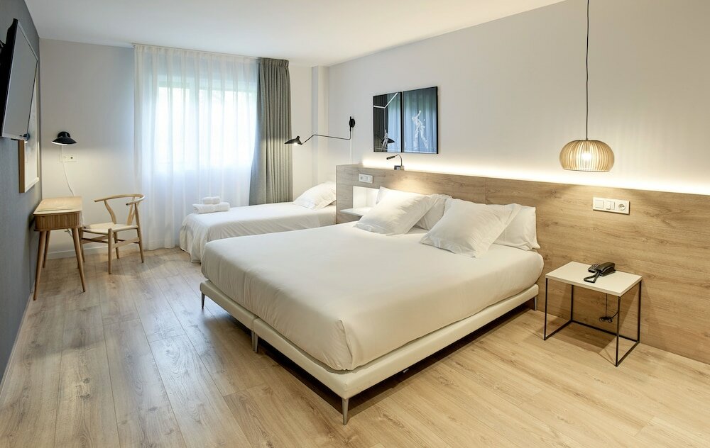 Фото Hotel Bide Bide