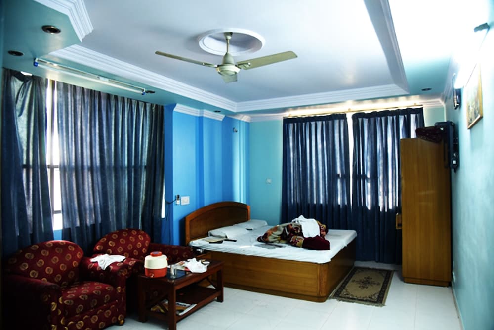 Фото Hotel Galaxy International