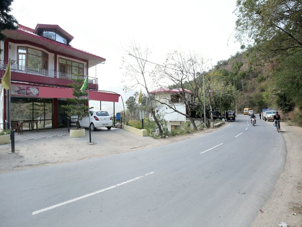 Фото Oyo 13127 Home 2bhk Hill View Solan