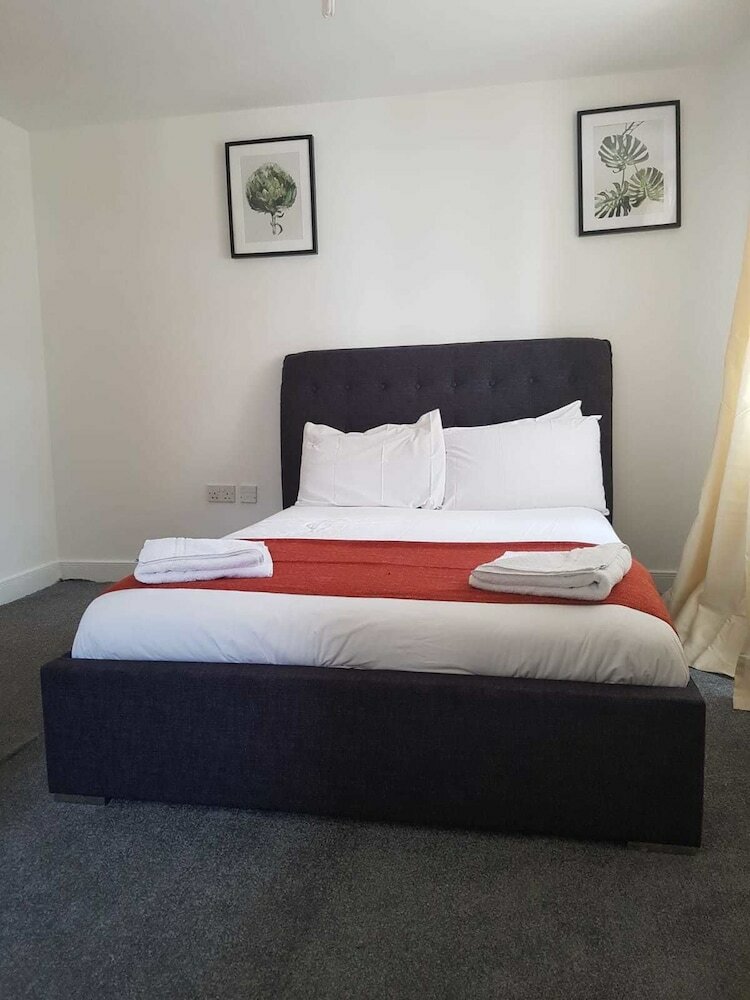 Фото Superior 2 bedroom Apartments