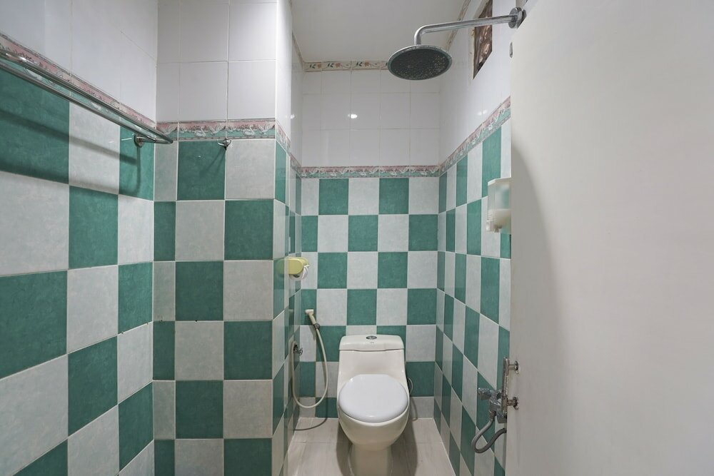 Фото Oyo 1934 Sedana Inn