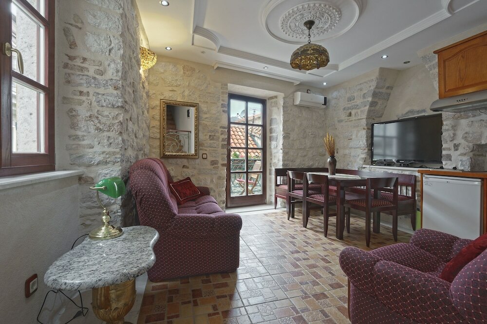 Фото Apartments Wine House Old Town