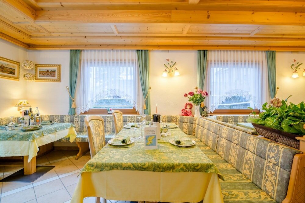 Фото Albergo Genzianella