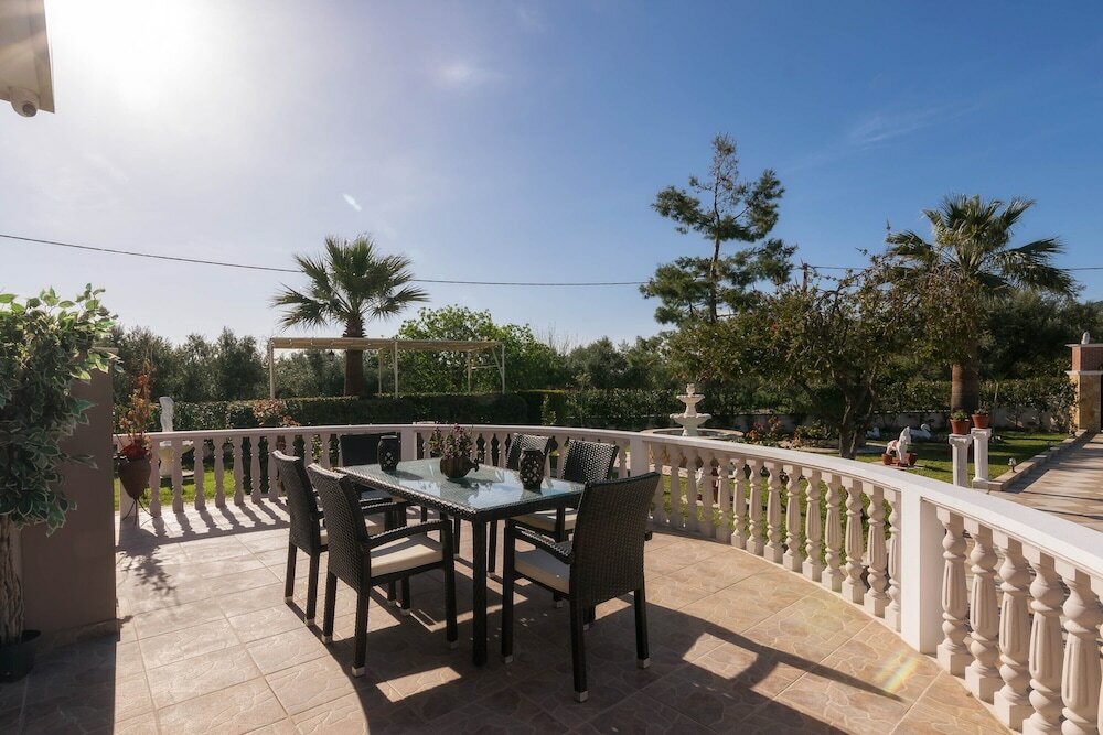 Фото Fontana Holiday Home