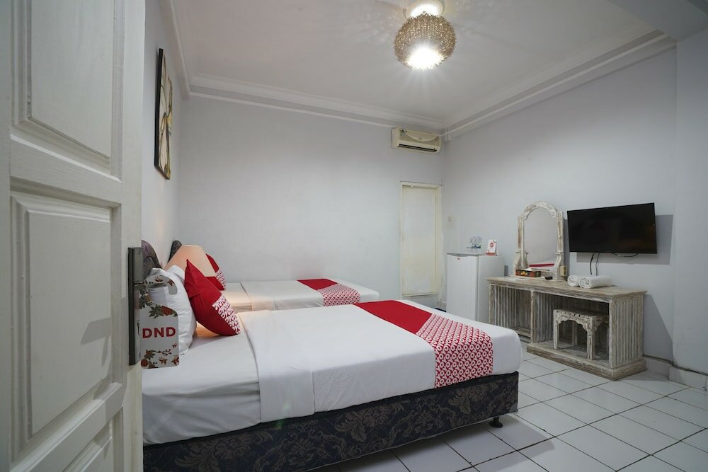 Фото Oyo 1934 Sedana Inn