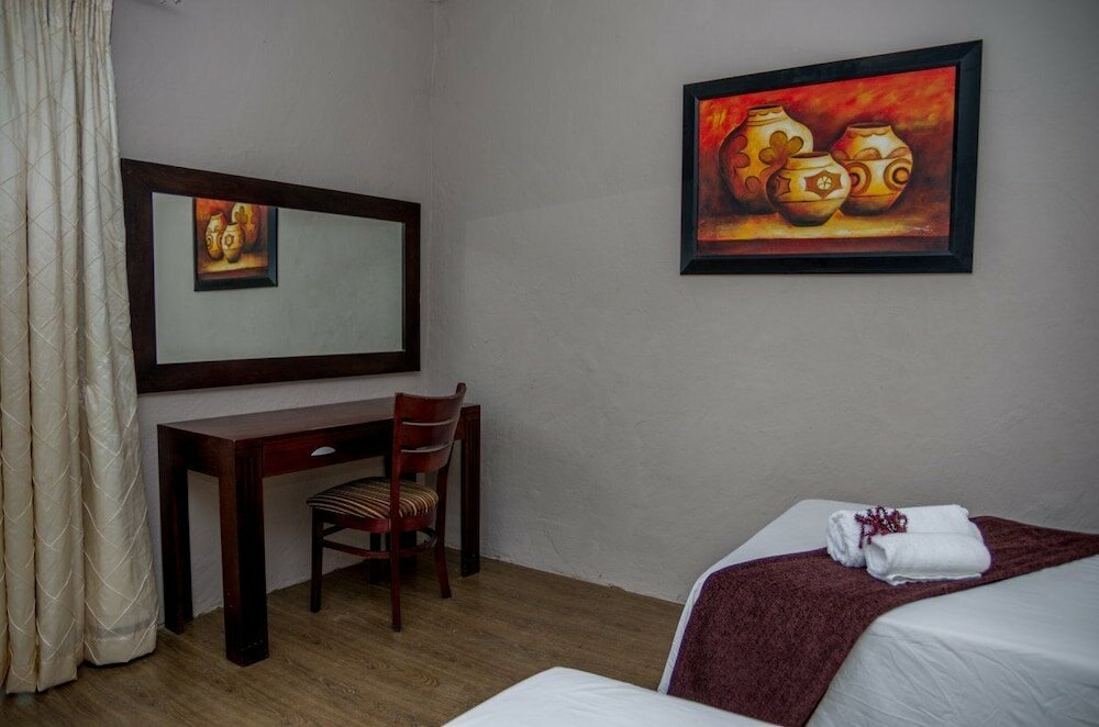 Фото Khululeka Bushveld Guest Farm