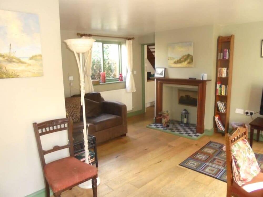 Фото Needles Cottages