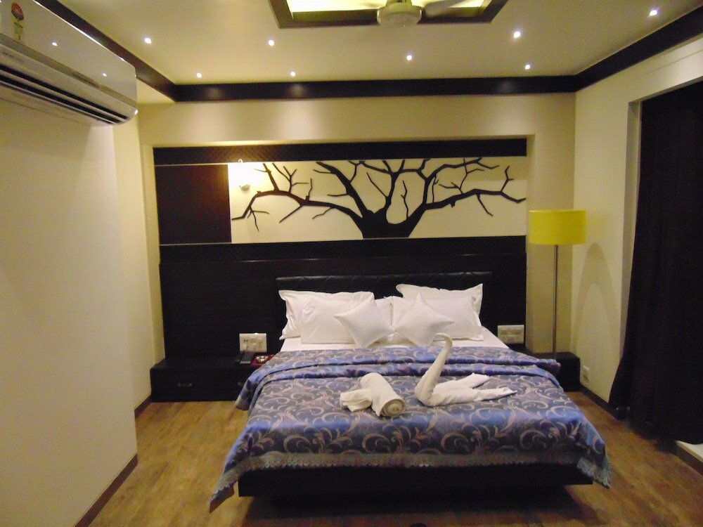 Фото Hotel Grandpragati