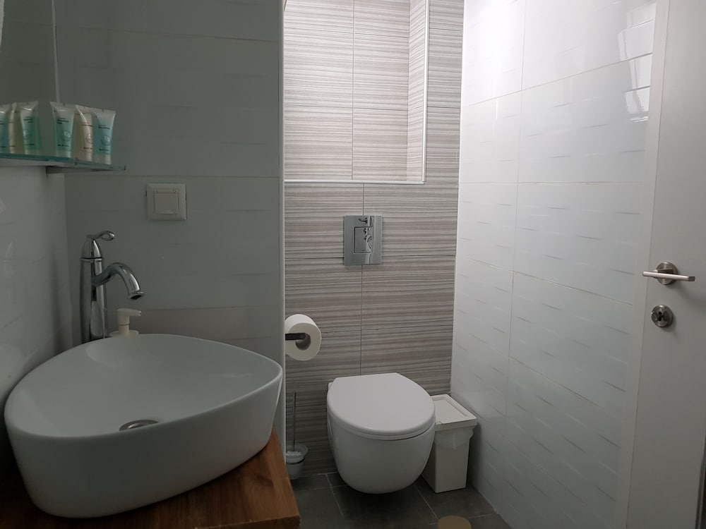 Фото Airport Guest House