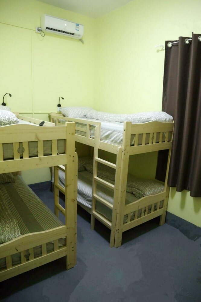 Фото Zhaohuaxishi Youth Hostel