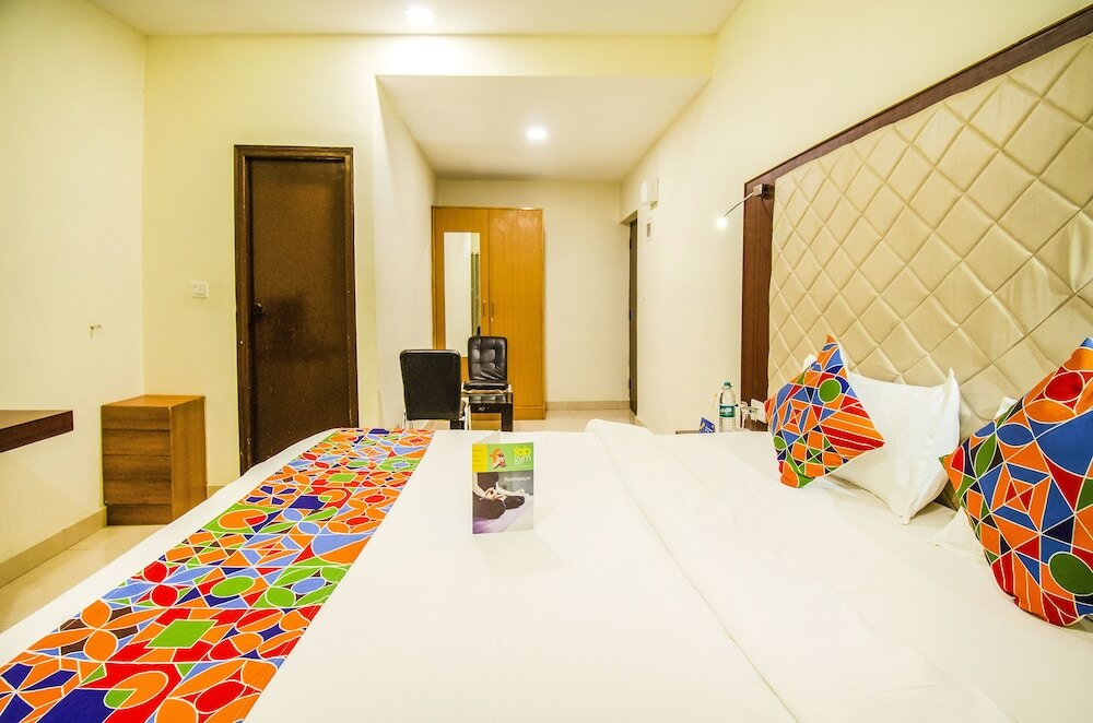 Фото FabHotel Millenium Stay Indiranagar