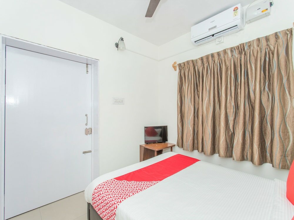 Фото Oyo 761 Hermitage Apartments