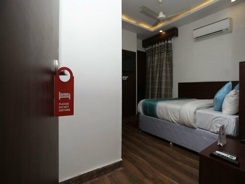 Гостиница Oyo 12503 Hotel Corner Point в Дели