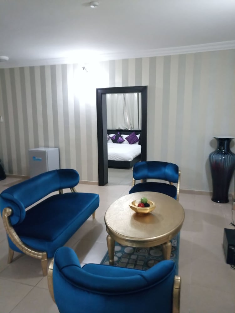 Фото The Nook Apartments