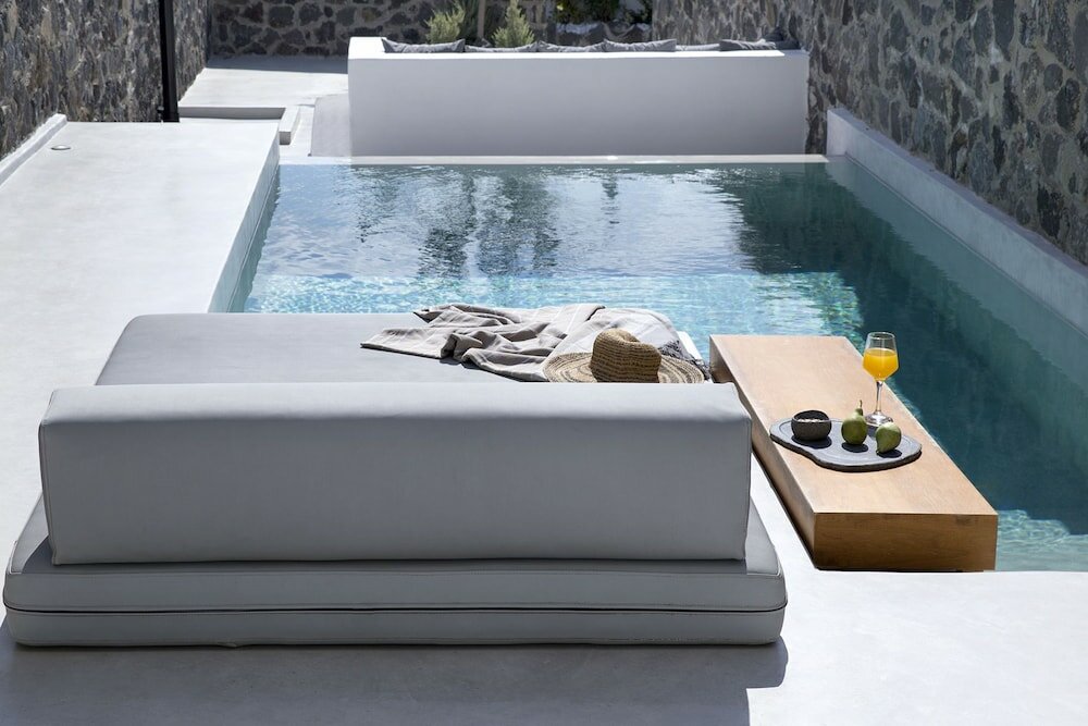 Фото June Twenty Suites