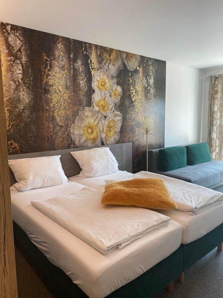 Фото Hotel Villa Toskana