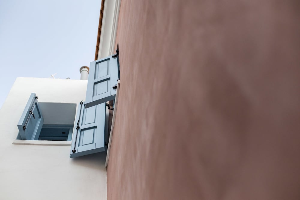 Фото Blue Jasmine Suites