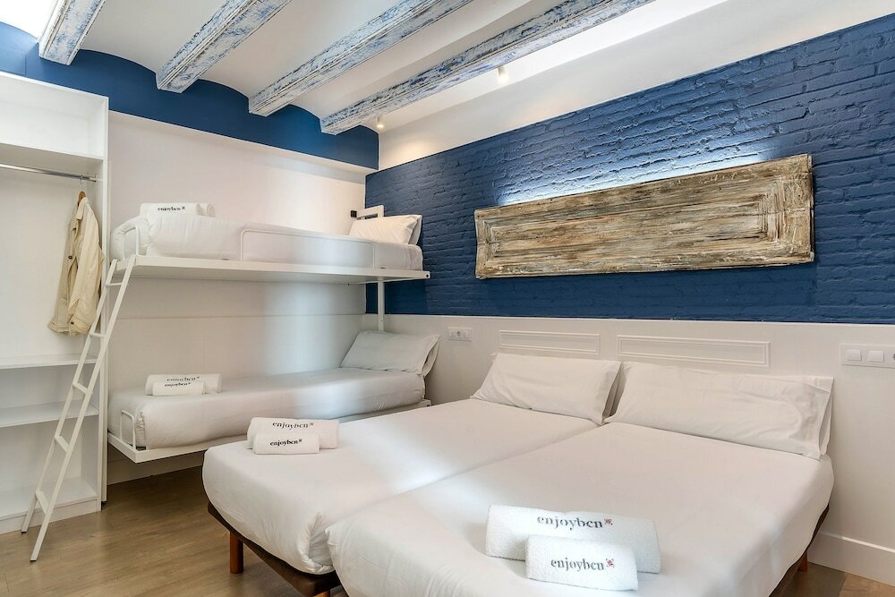 Фото Enjoybcn Colon Apartments