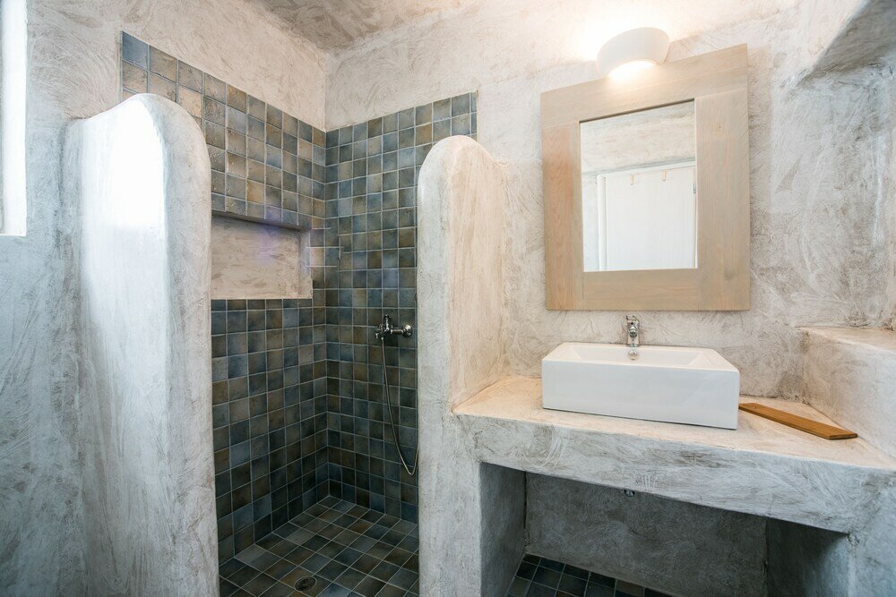 Фото Funky holiday home with pool, next to the beach by VillaRentalsgr