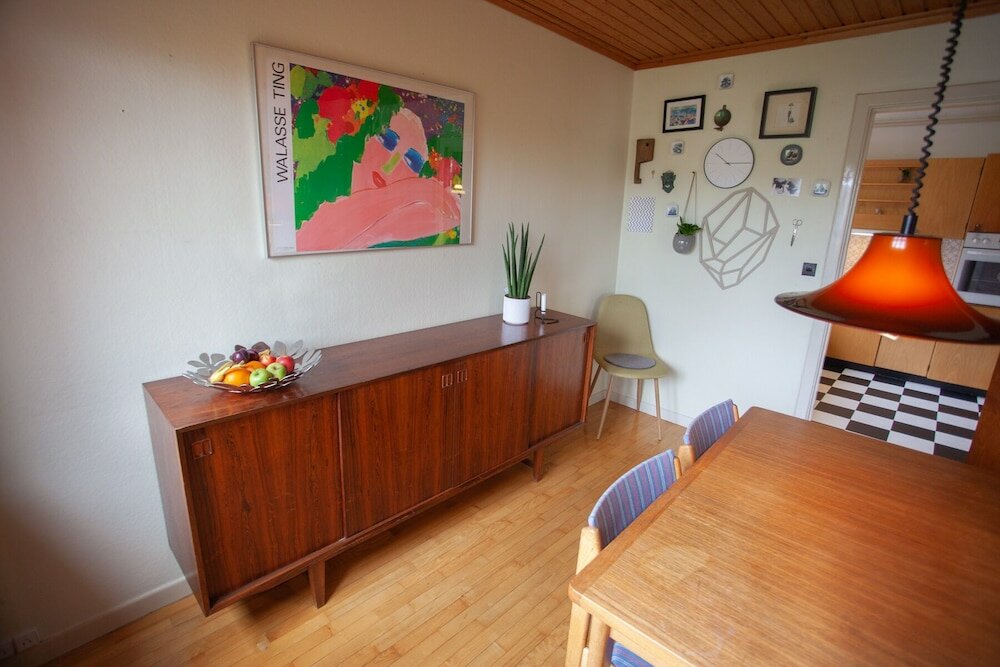 Фото 3 Storey 5 Bedroom, 3 Bathroom House in the Center of Tórshavn