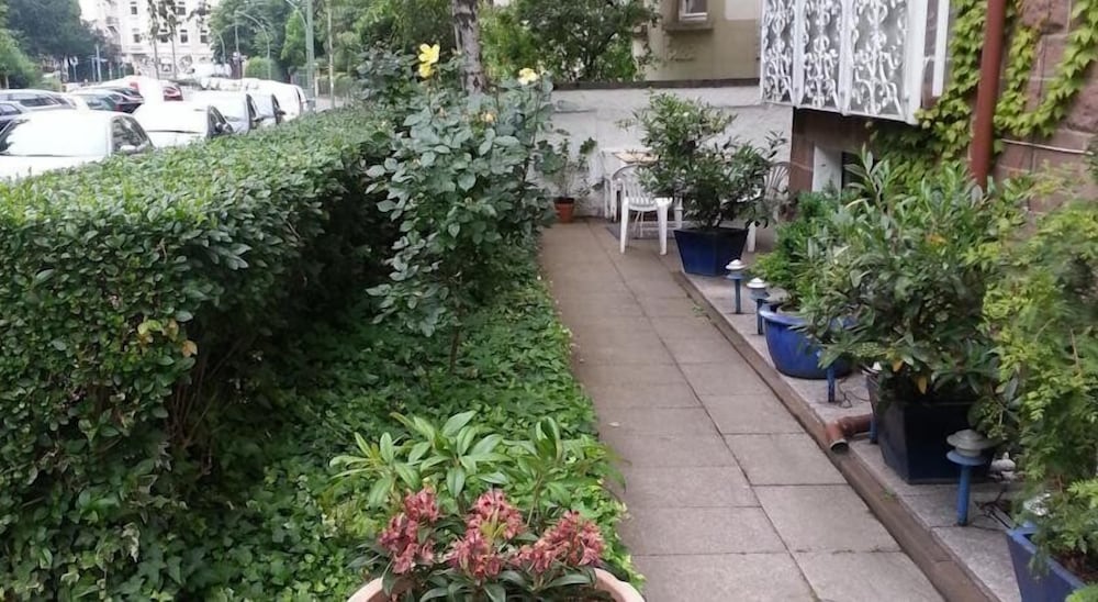 Фото Hotel Garni Frankfurt