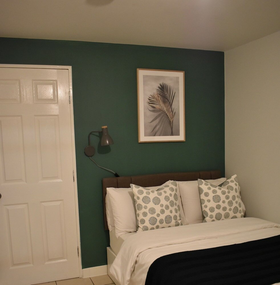 Фото The Spinney