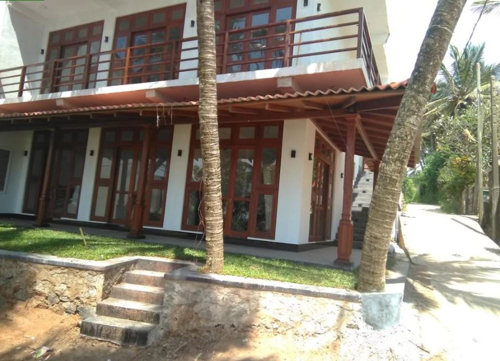 Фото Ocean Breeze Villa