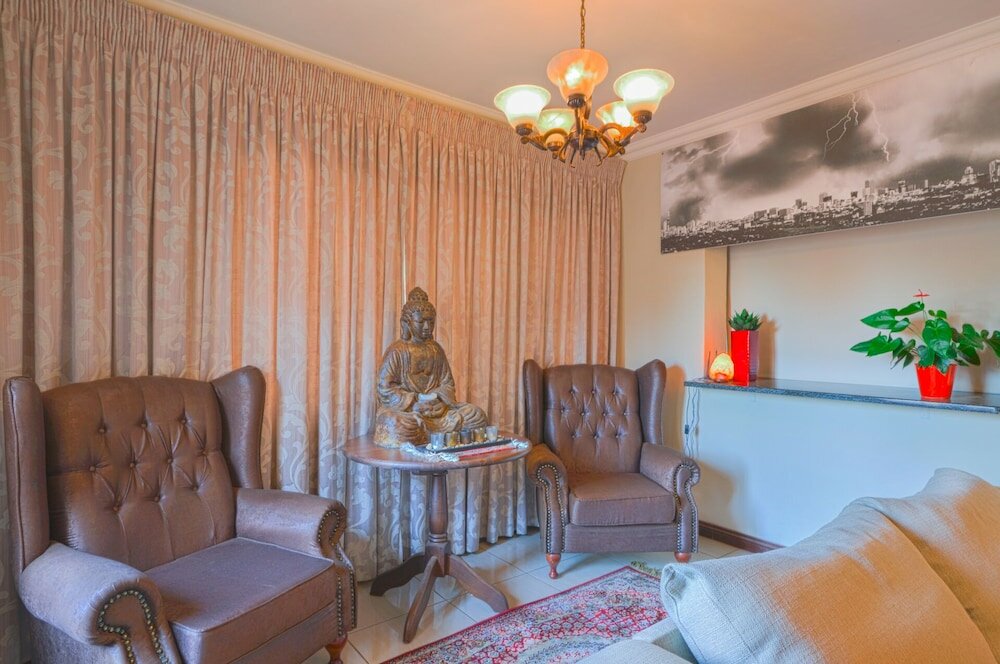 Фото Jewel of Jozi Guesthouse