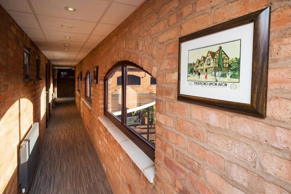 Фото Henley Hotel