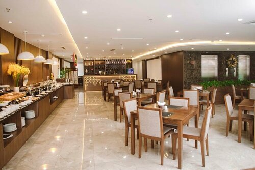 Гостиница Reyna Hotel Hanoi в Ханое