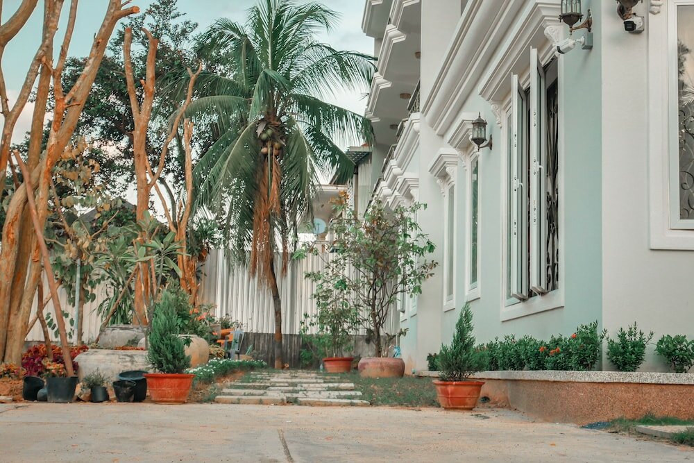 Фото Intanou Boutique Hotel Kampot