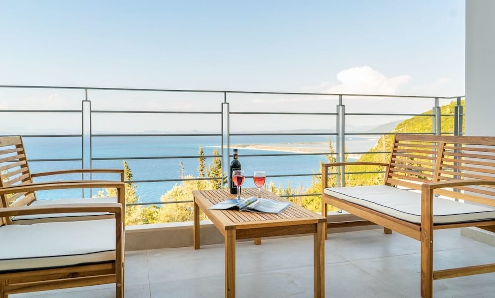 Фото Villa Ionion Theasis