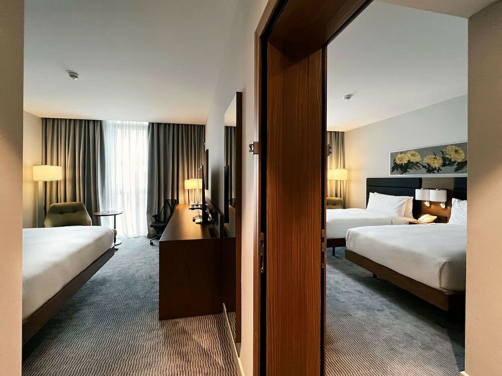 Фото Hilton Garden Inn Tbilisi Chavchavadze