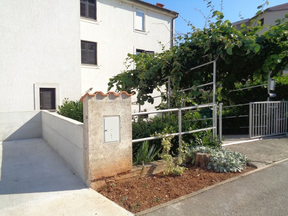 Фото Apartments Mirjana