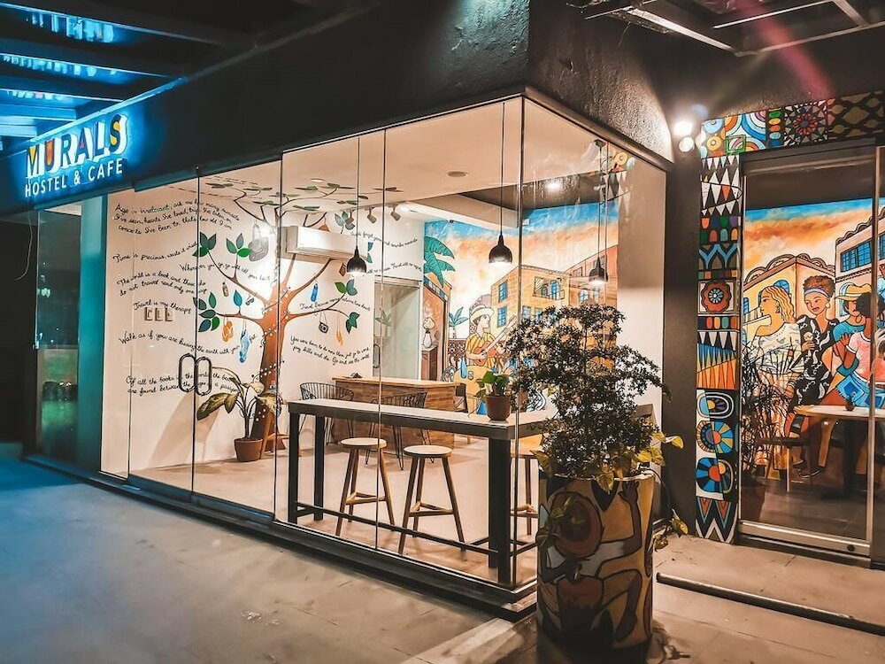 Фото Murals Sleepbox Capsule Hostel - Adults Only