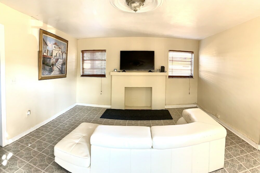 Фото Hostel Brazilian - Calle Ocho