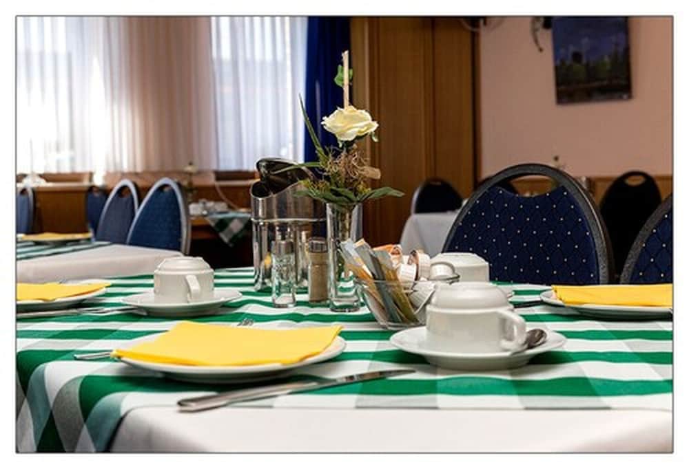 Фото Zum kleinen Reichstag