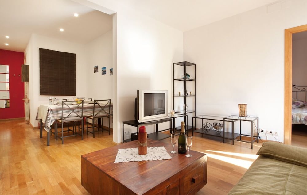 Фото Beautiful Apartment Sagrada Familia