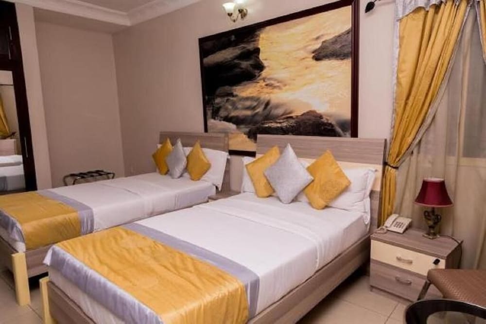 Фото Apartment Royale Hotel and Suite