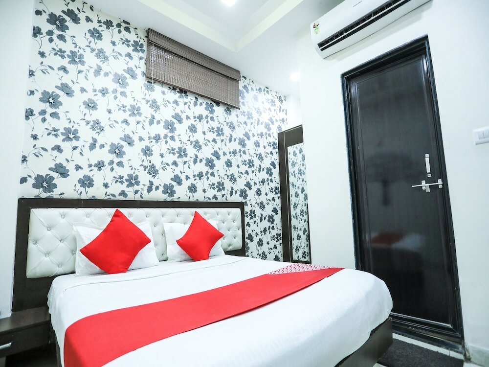 Фото Oyo 3301 Maya International