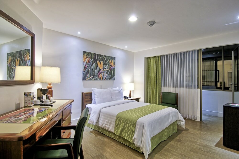 Фото Balmoral Suites