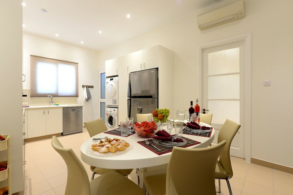 Фото Avgi's Home