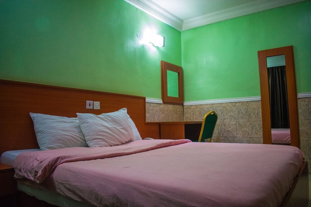 Фото 1st Delightsome House and Suites