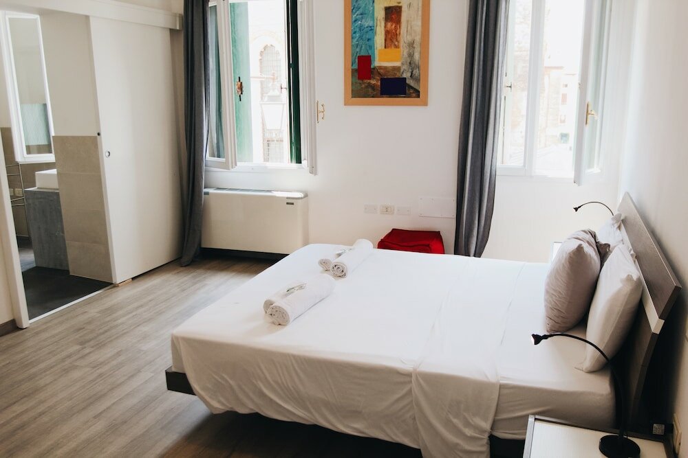 Фото Ca' Garibaldi Rooms