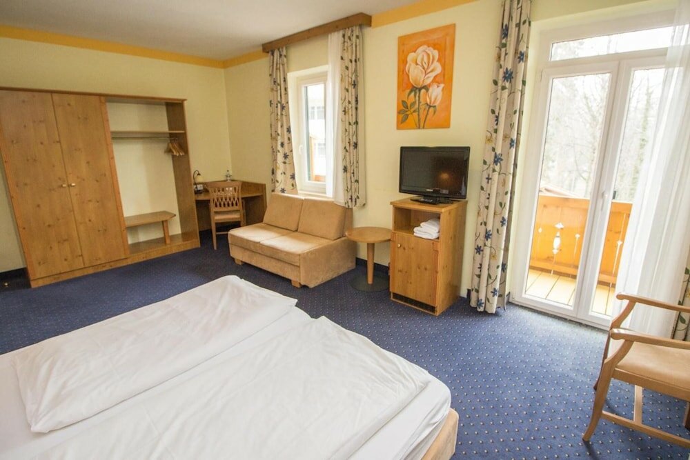 Фото Hotel-Pension Marienhof