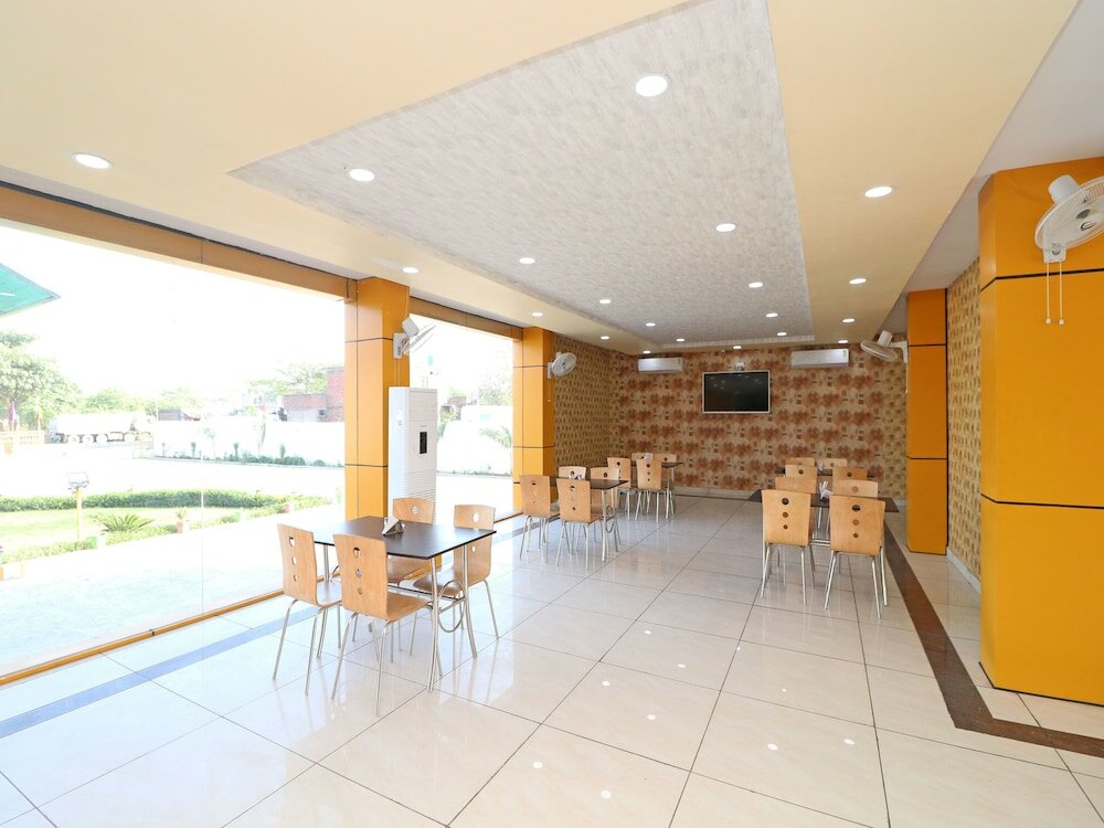 Фото Oyo 13483 Hotel Aradhya's